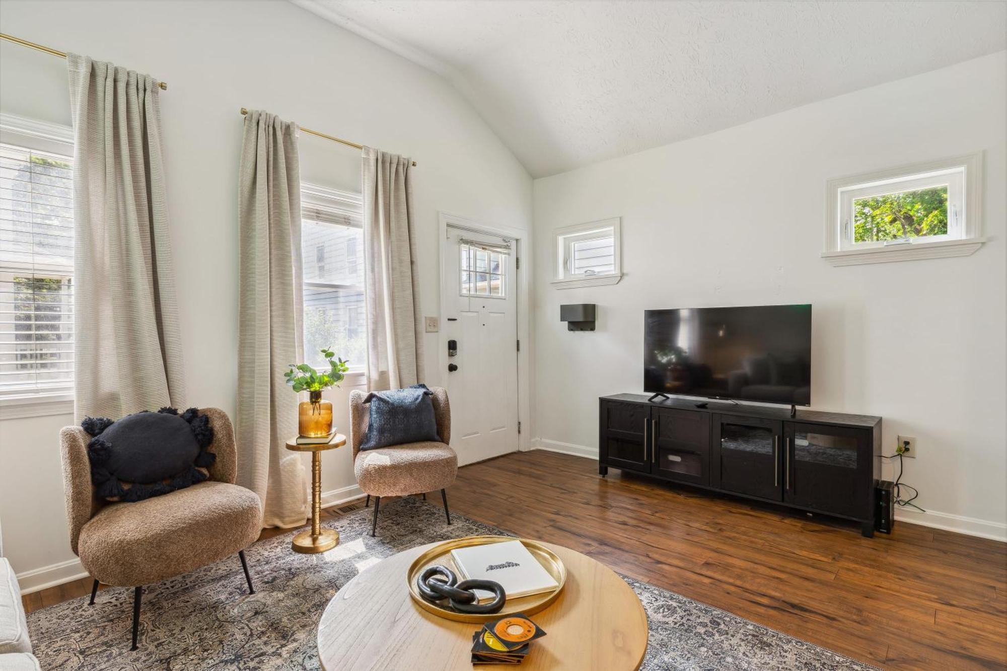 Newly Renovated Tremont Treasure I Cozy + Modern Villa Cleveland Dış mekan fotoğraf