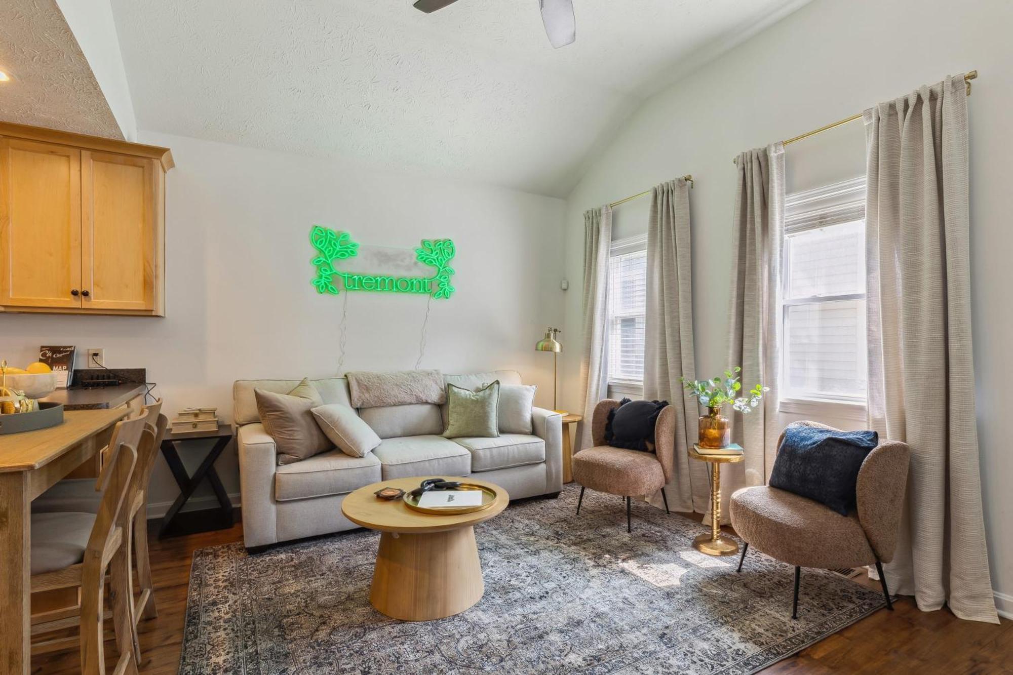 Newly Renovated Tremont Treasure I Cozy + Modern Villa Cleveland Dış mekan fotoğraf